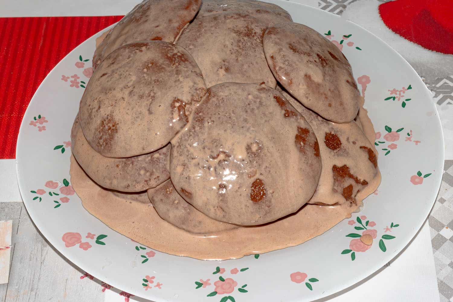 выложенные коржи по рецепту Шоколадный торт Черепаха