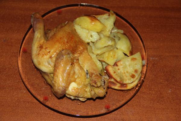 Французский желтый цыпленок запеченный в духовке