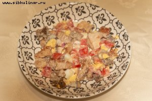 Салат из курицы под соусом тартар