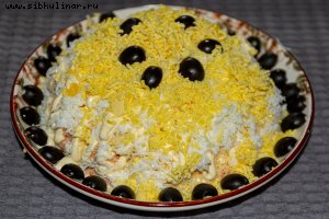 Слоеный салат с красной рыбой (2)