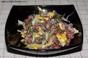 Салат из морской капусты с фасолью «Морские камешки»