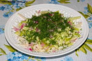 Салат из кальмаров с огурцами (2)
