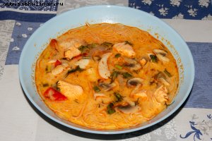 Суп Том Ям с лапшой