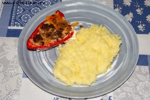 Перцы с фаршем в духовке