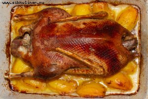 Утка с картошкой в духовке