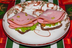 Брускетта с мортаделлой