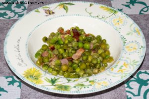 Зелёный горошек с беконом