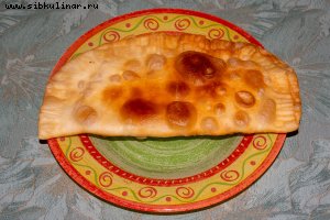 Чебуреки с ветчиной с сыром