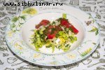 Салат с редисом, помидорами и фетой