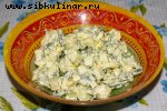 Салат с огурцами и яйцами
