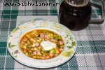 Классическая окрошка с колбасой на квасе
