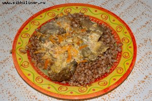 Печень в сливочном соусе с луком и морковью