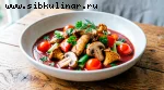 Грибное ассорти с овощами в винном соусе