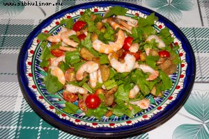 Салат с креветками и баклажанами
