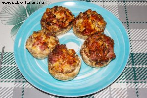 Шампиньоны, фаршированные ветчиной и сыром в аэрогриле 