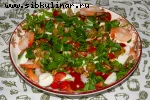 Праздничный салат с креветками, моцареллой и каперсами