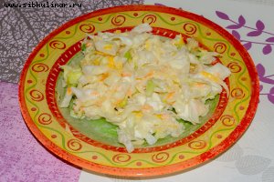Салат из белокочанной капусты со сметаной