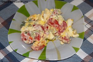 Салат из помидоров и яиц (2)