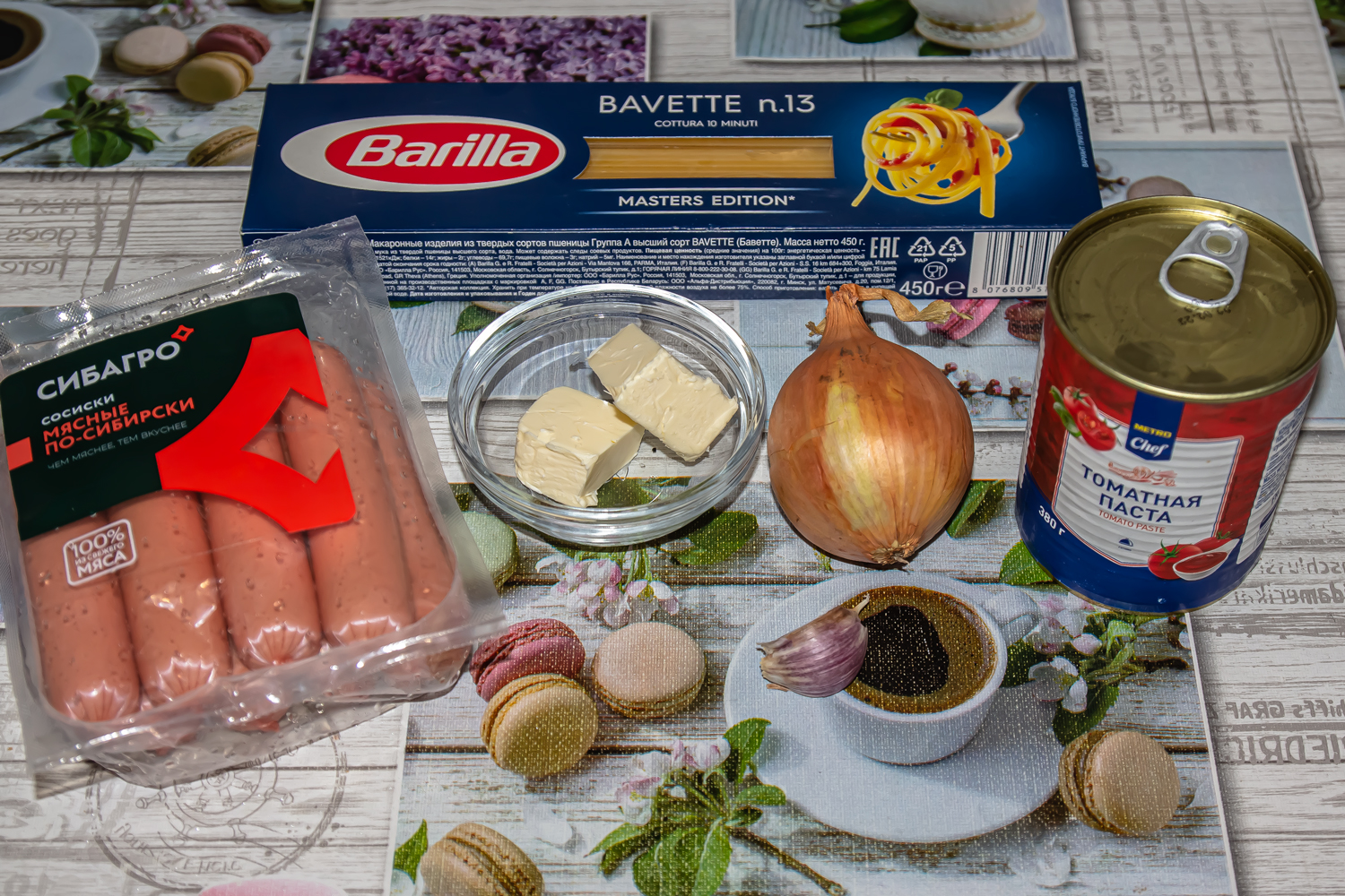 продукты для рецепта Спагетти с сосисками