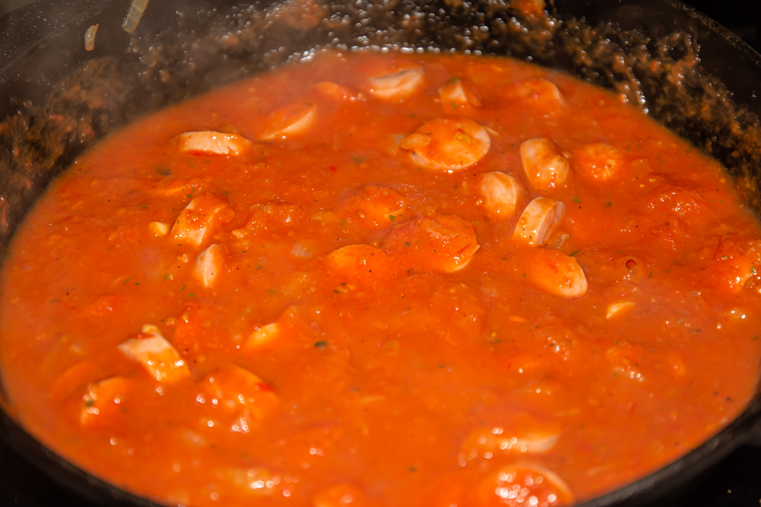 сосиски тушеные в томатной пасте по рецепту Спагетти с сосисками