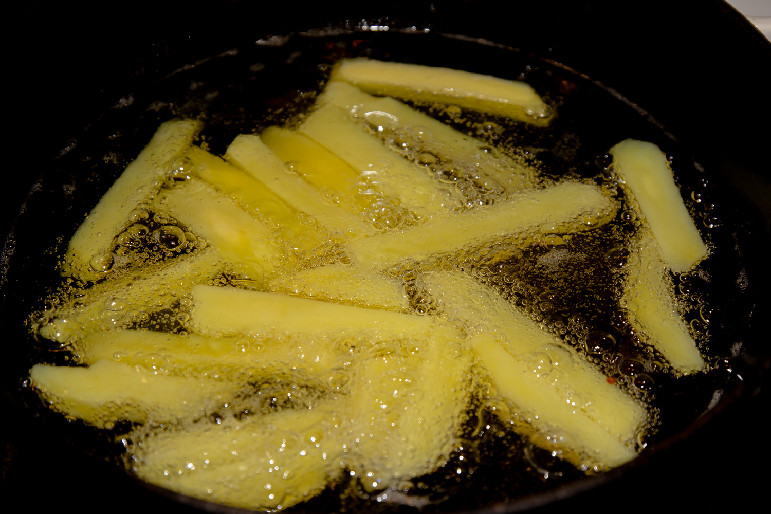 картофель погруженный в масло по рецепту Картошка фри