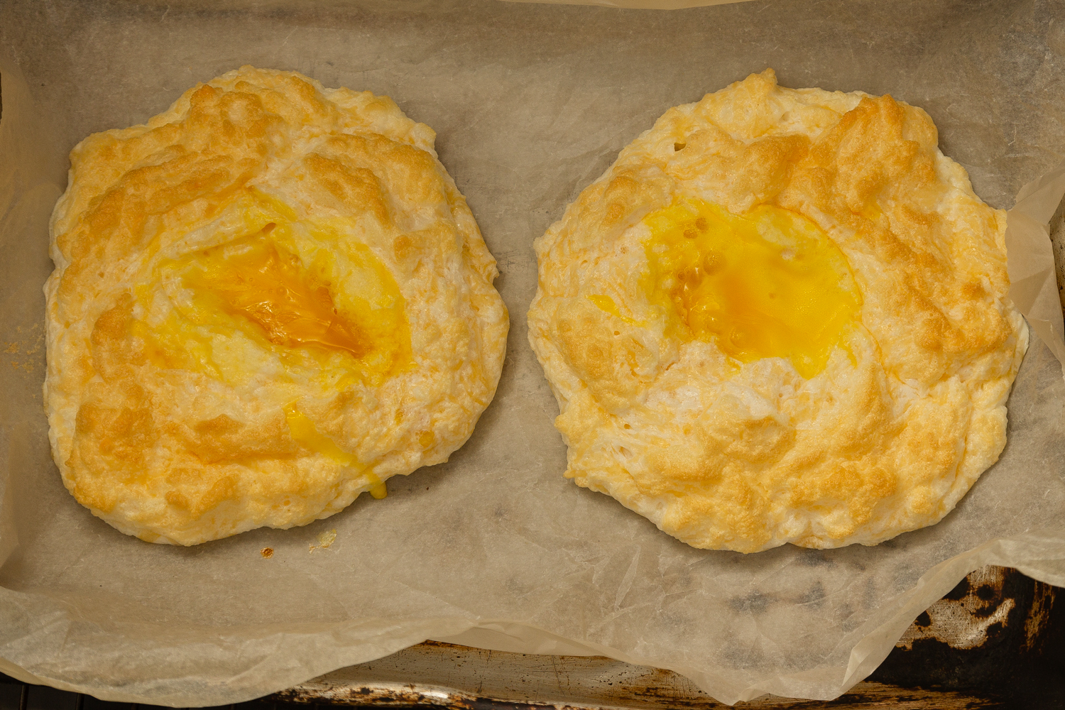 желток выложенный в белки по рецепту Яичное гнездо