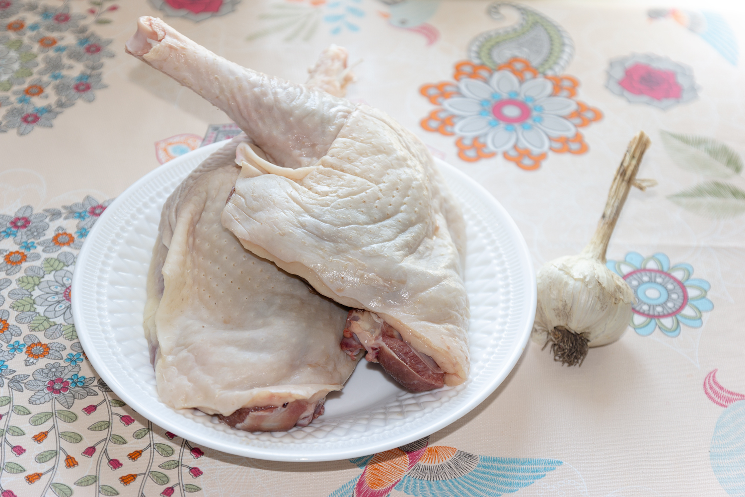 продукты для рецепта Голени индейки с чесноком запеченные в фольге