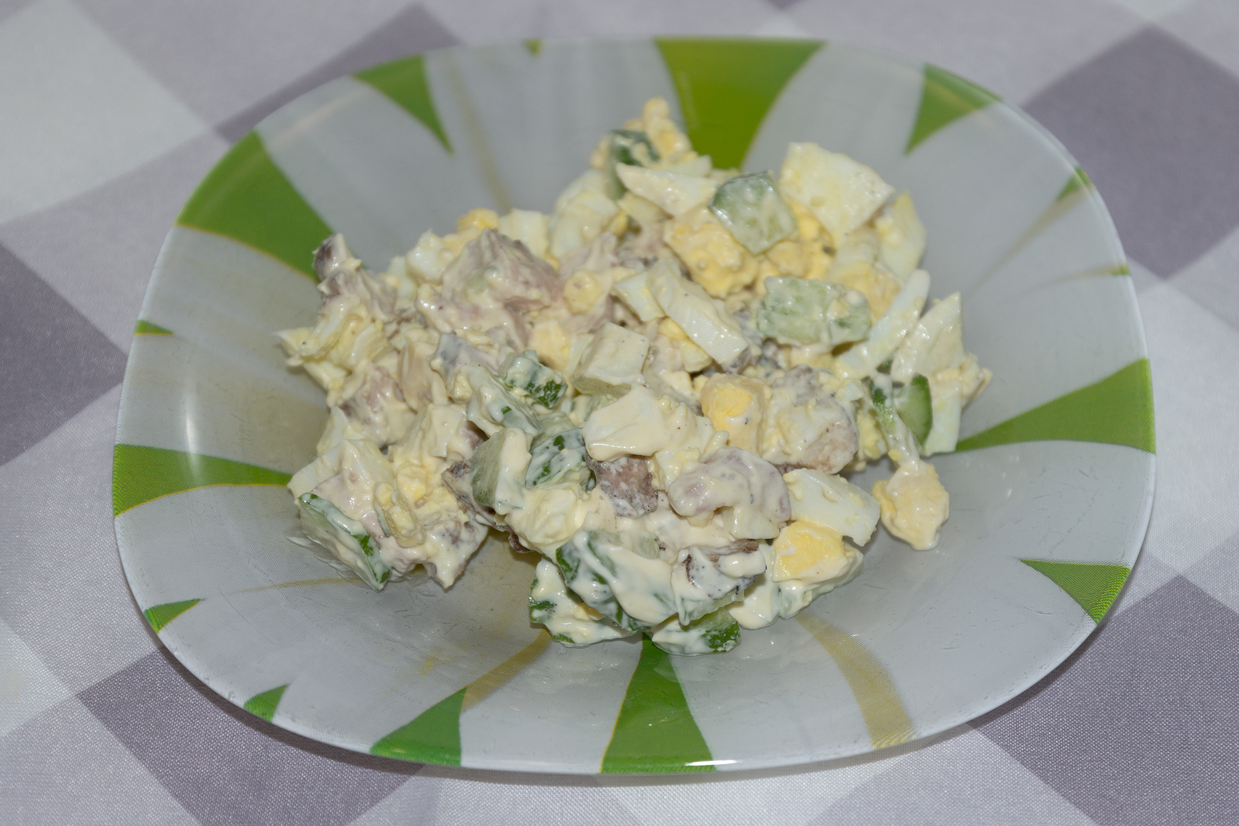 Фото к рецепту Салат из шашлыка Салат из шашлыка