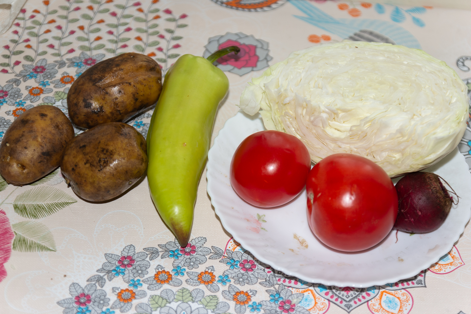 продукты для рецепта Борщ из летних овощей со свеклой