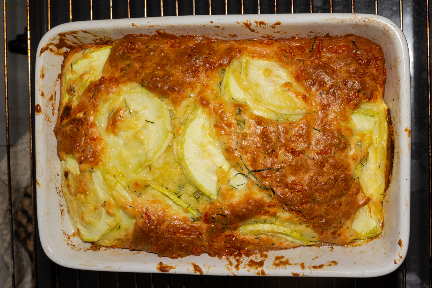 готовый пирог по рецепту Невидимый закусочный кабачковый пирог