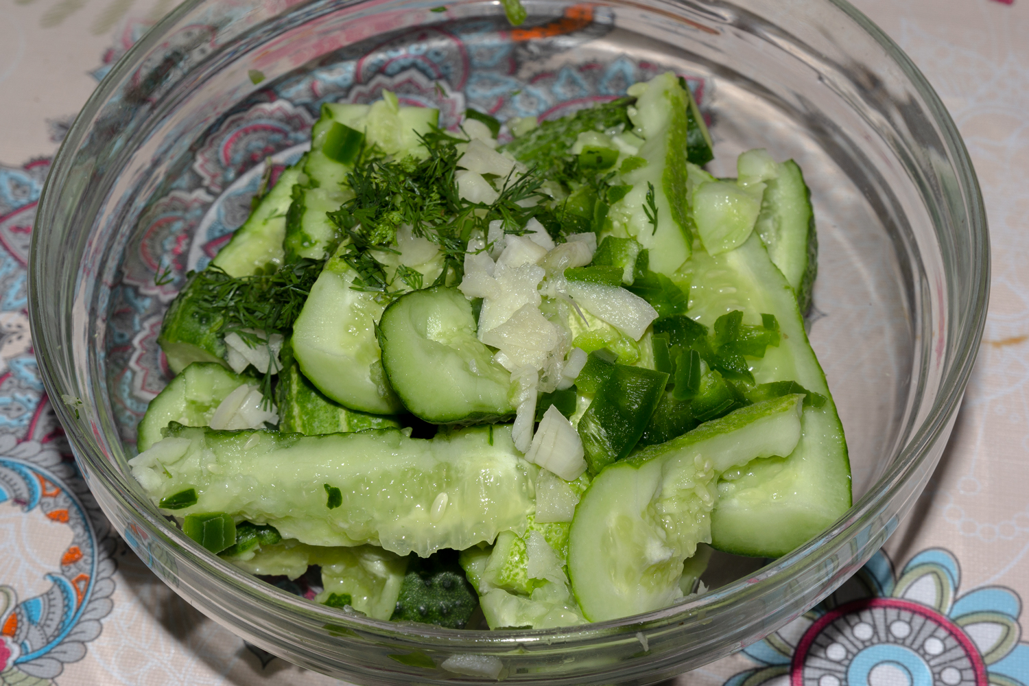 огурцы с чили и чесноком по рецепту Битые огурцы по-китайски