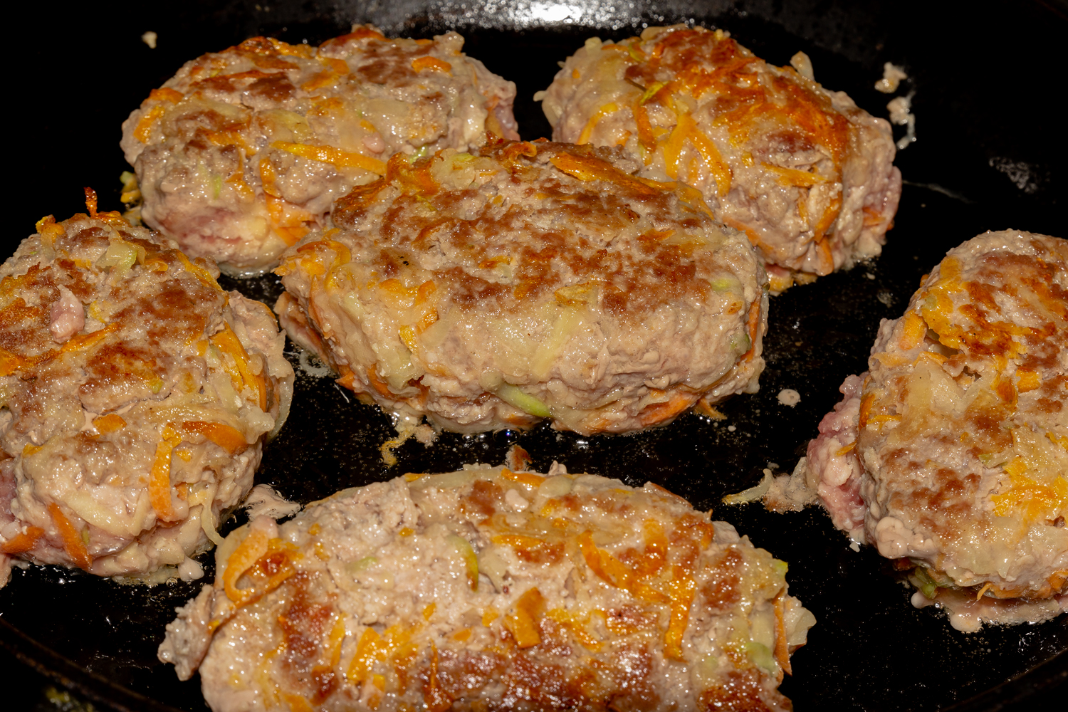 обжаренные котлеты по рецепту Котлеты из мясного фарша с овощами 