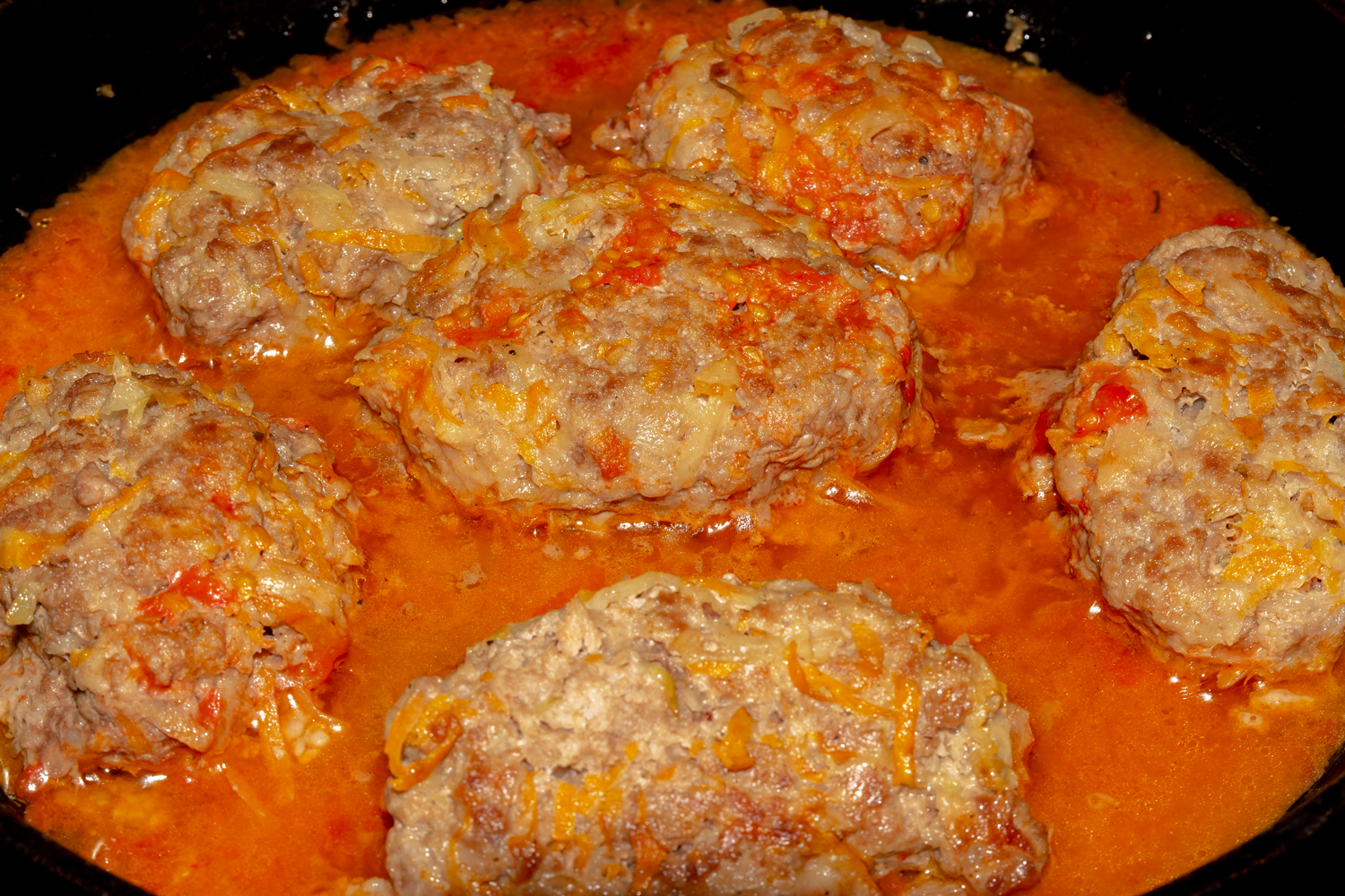 готовое блюдо по рецепту Котлеты из мясного фарша с овощами 