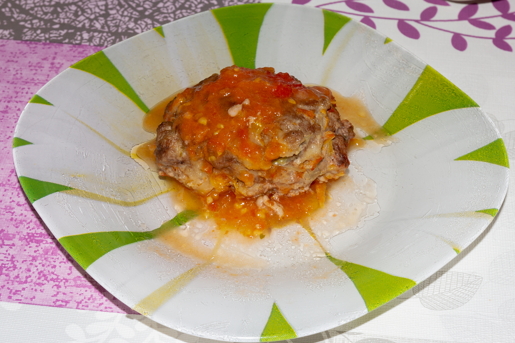 Котлеты из мясного фарша с овощами