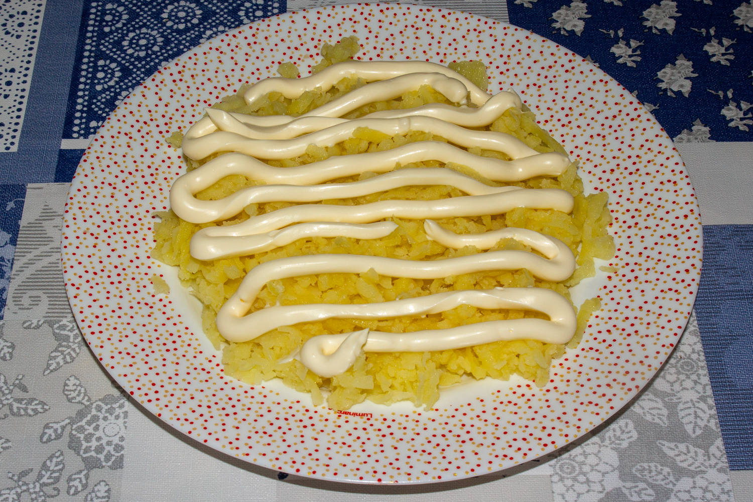 слой картофеля по рецепту Селедка под шубой классическая