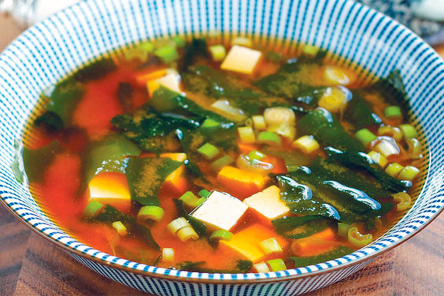 Японский суп мисо с луком