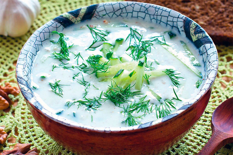 Болгарский холодный суп "Таратор"