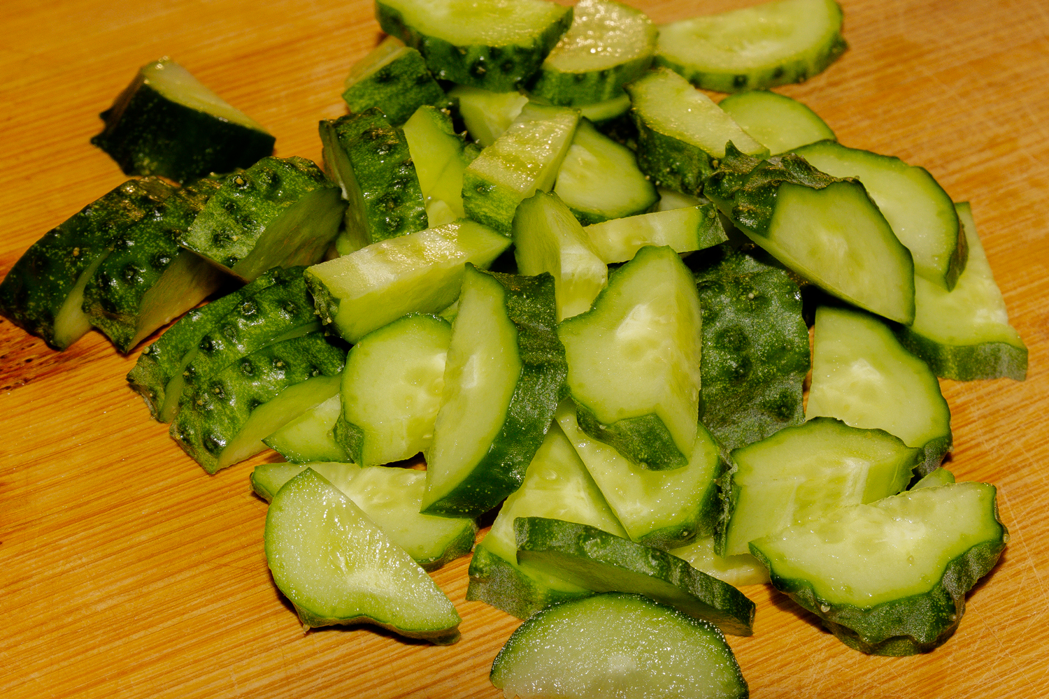 нарезанный огурец по рецепту Традиционный греческий салат