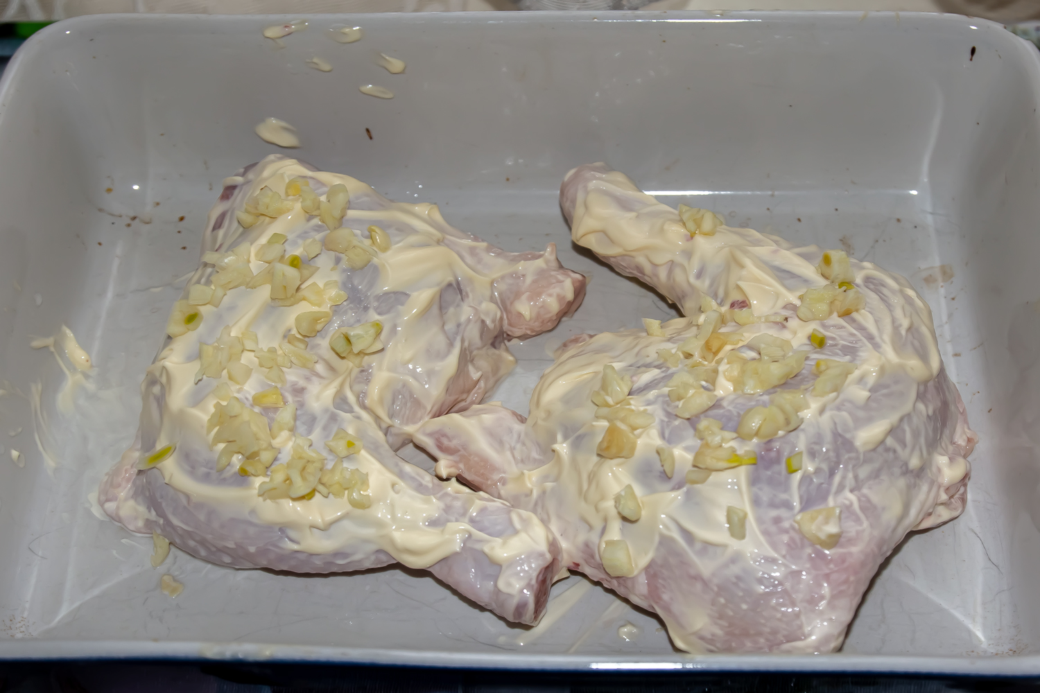 окорочек обмазанный майонезом по рецепту Быстрый куриный окорочок с картошкой