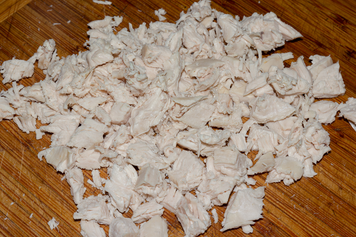 нарезанная куриная грудка по рецепту Гнездо глухаря с курицей