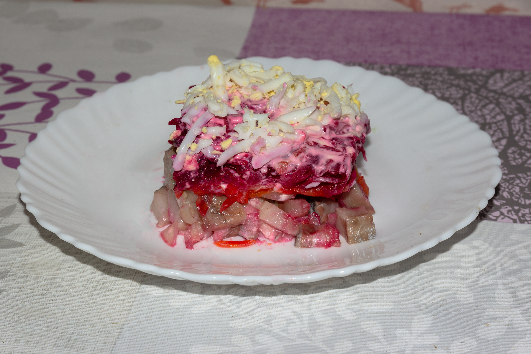 Сельдь под шубой с яблоком