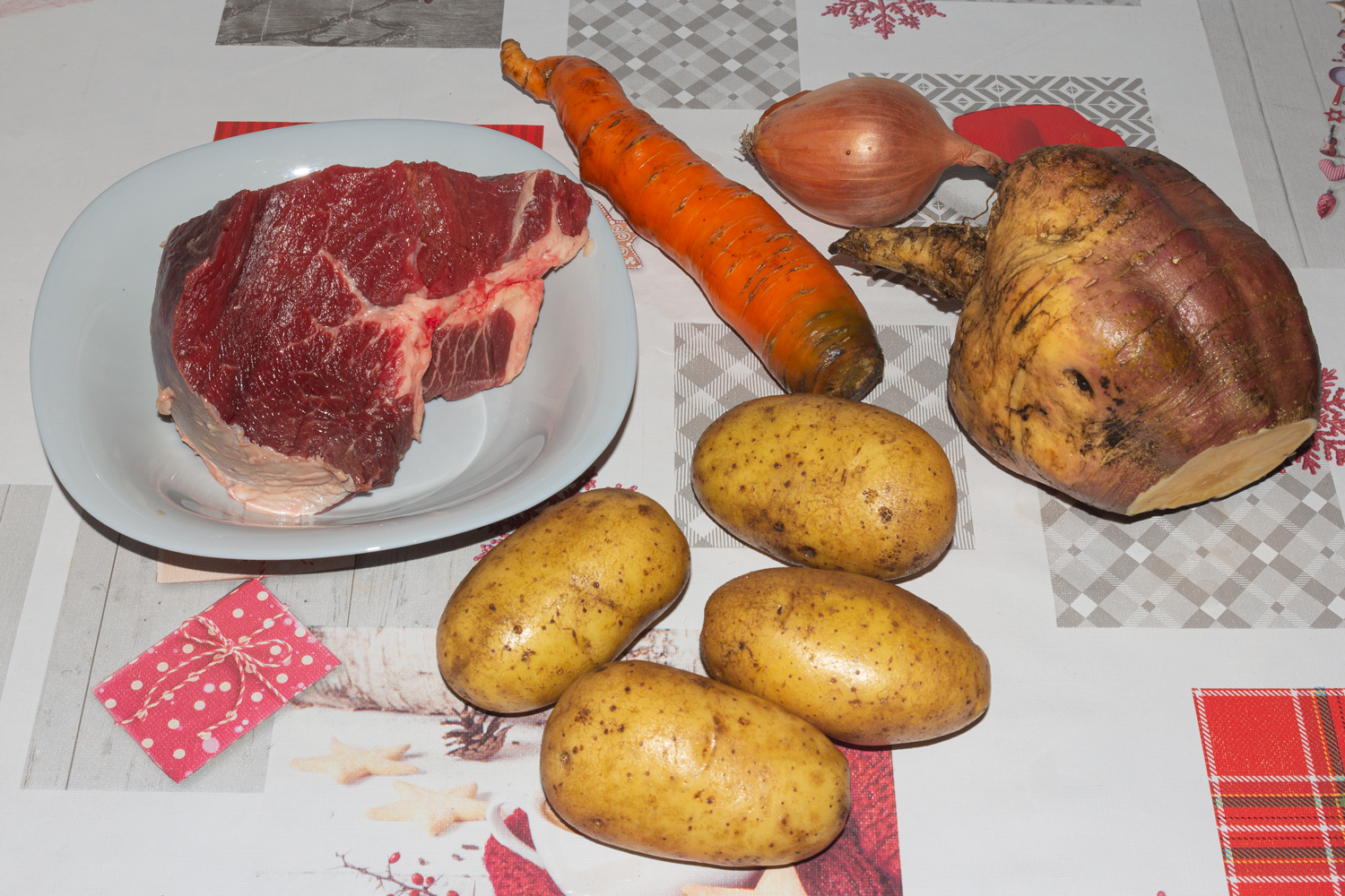 продукты для рецепта Тушеная говядина с овощами
