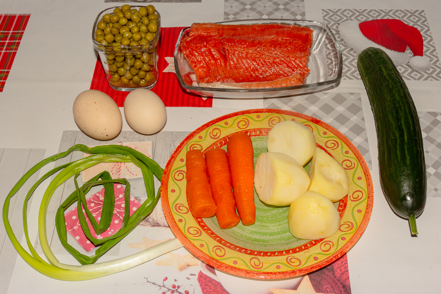 продукты для рецепта Оливье с красной рыбой
