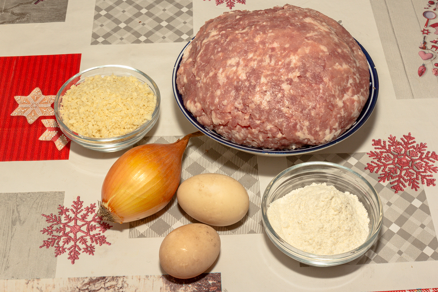 продукты для рецепта Шницель рубленый (из говядины, телятины, свинины)