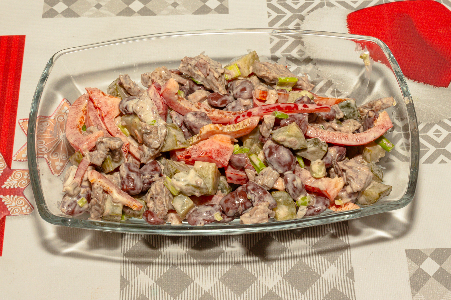 Фото к рецепту Салат с говядиной и фасолью Салат с говядиной и фасолью