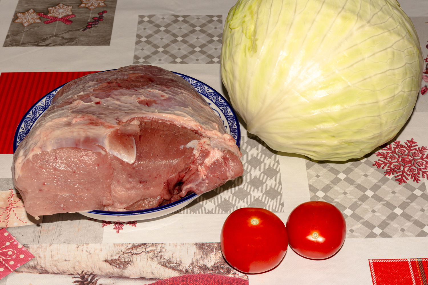 продукты для рецепта Мясо со стейком из капусты