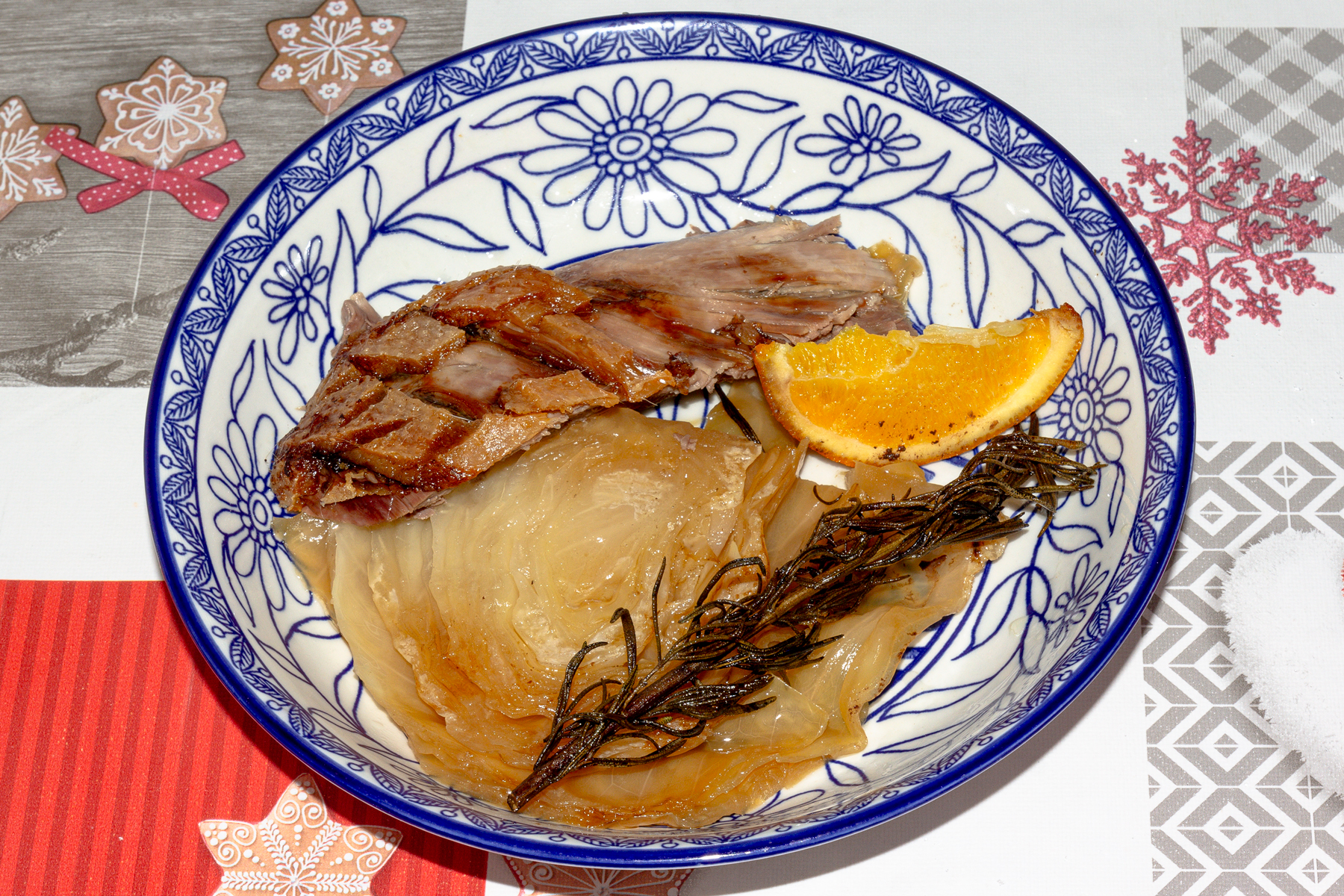 Фото к рецепту Утка с розмарином и апельсинами Утка с розмарином и апельсинами