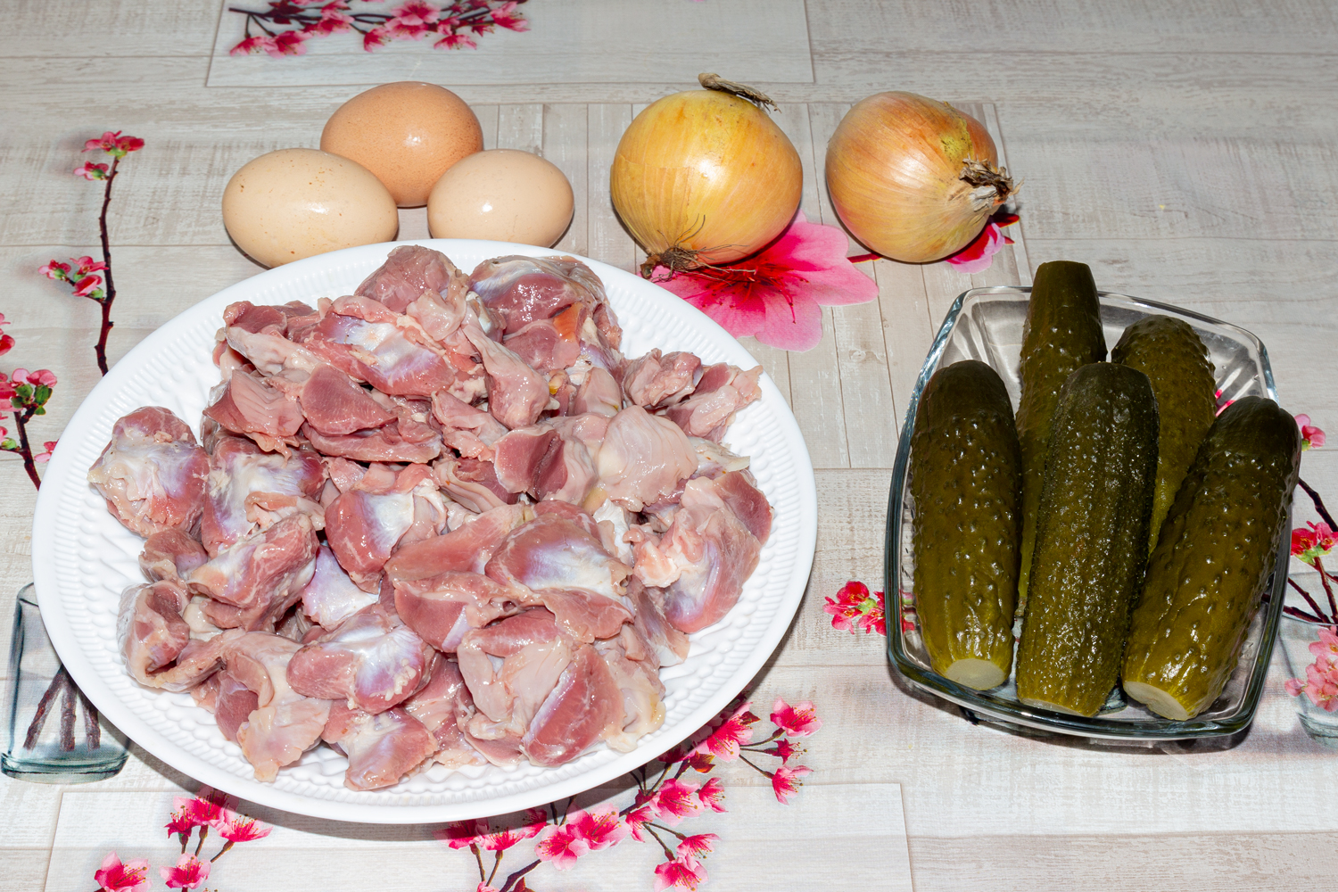 продукты для рецепта Салат Шахтерский с солеными огурцами