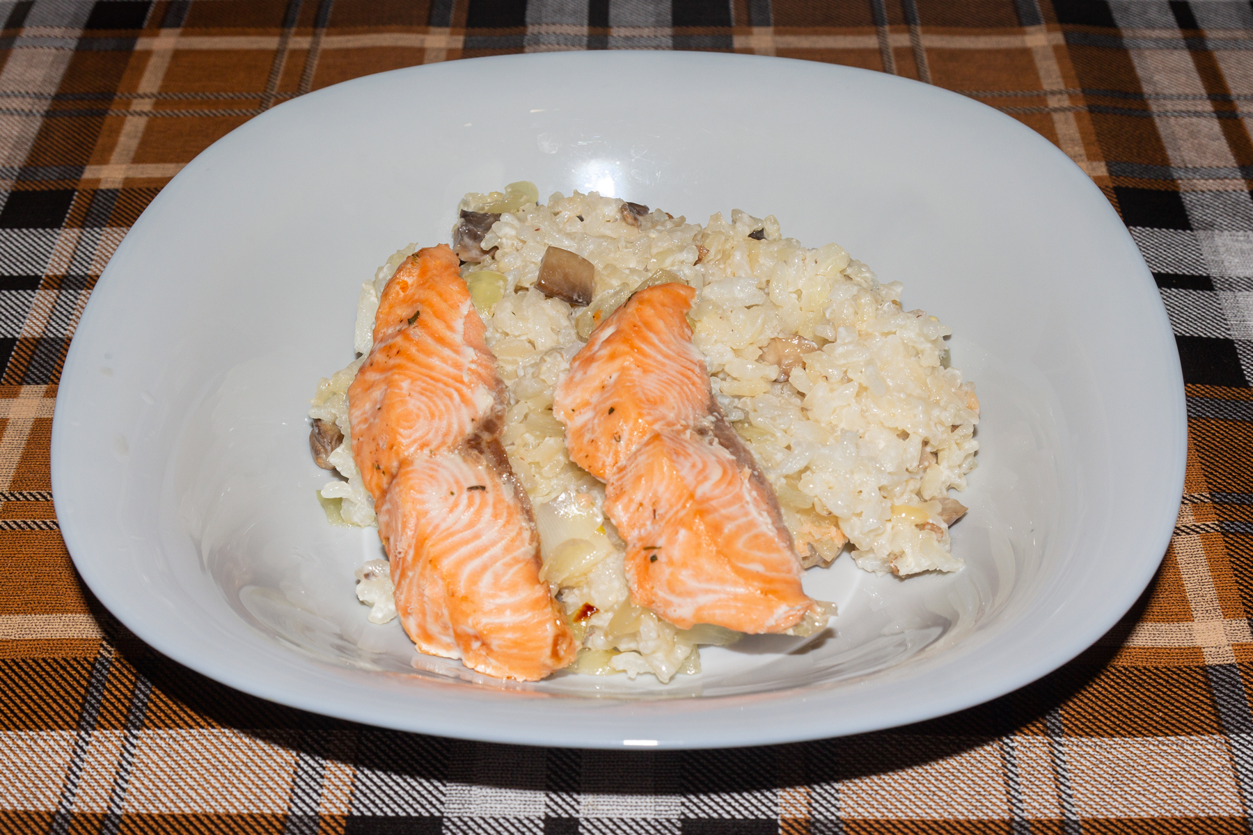 Форель по-царски с гарниром