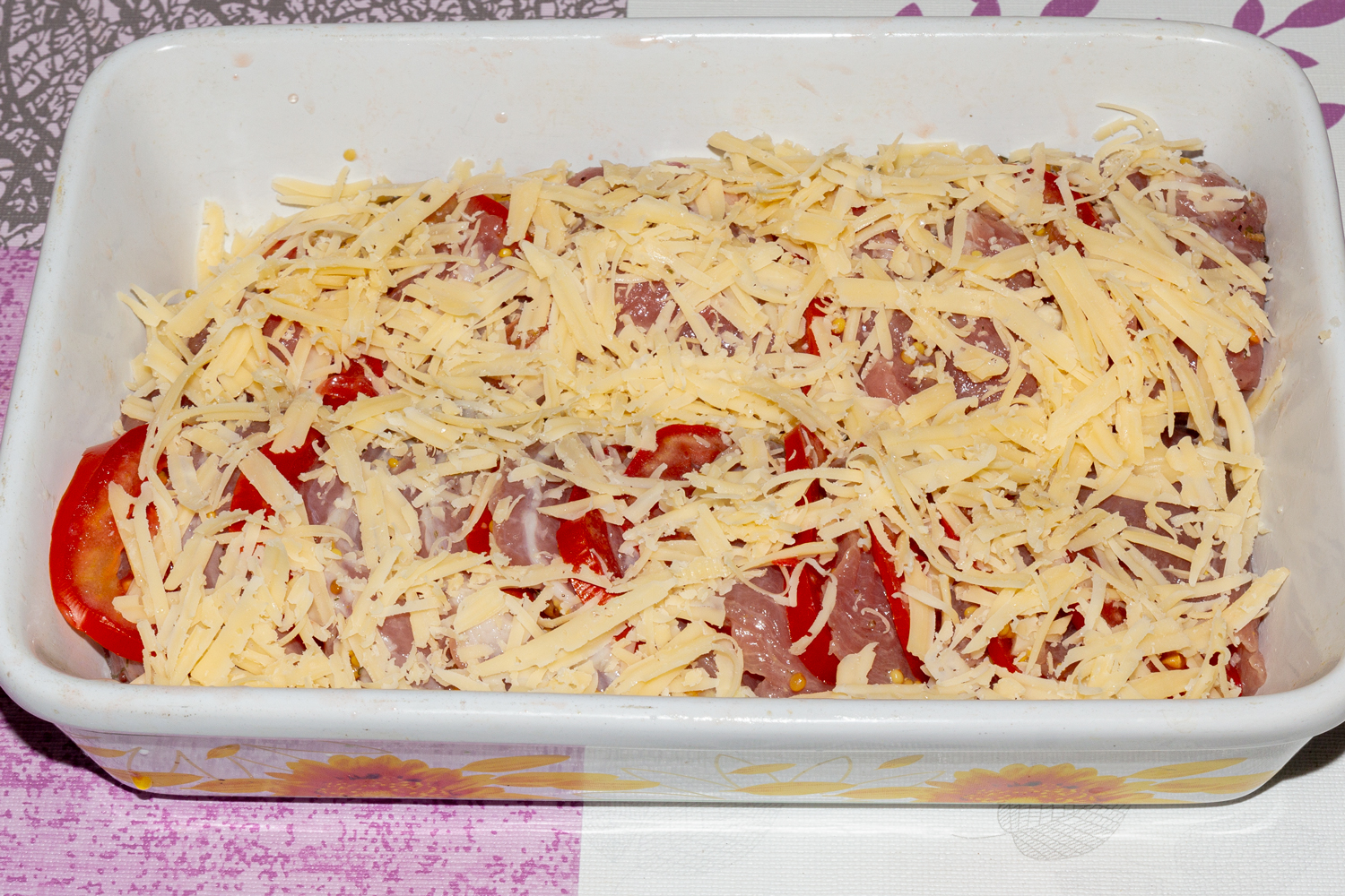 начиненное мясо по рецепту Свинина с помидорами и сыром